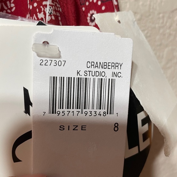 K studio cranberry dress. Long polyester. - Picture 6 of 12